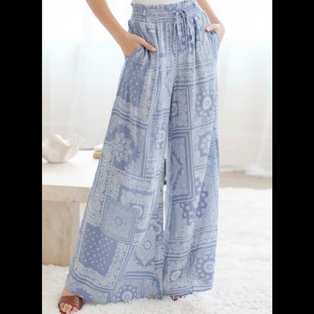 Lilyful Sweet Escape Flowy Pants - Brand New